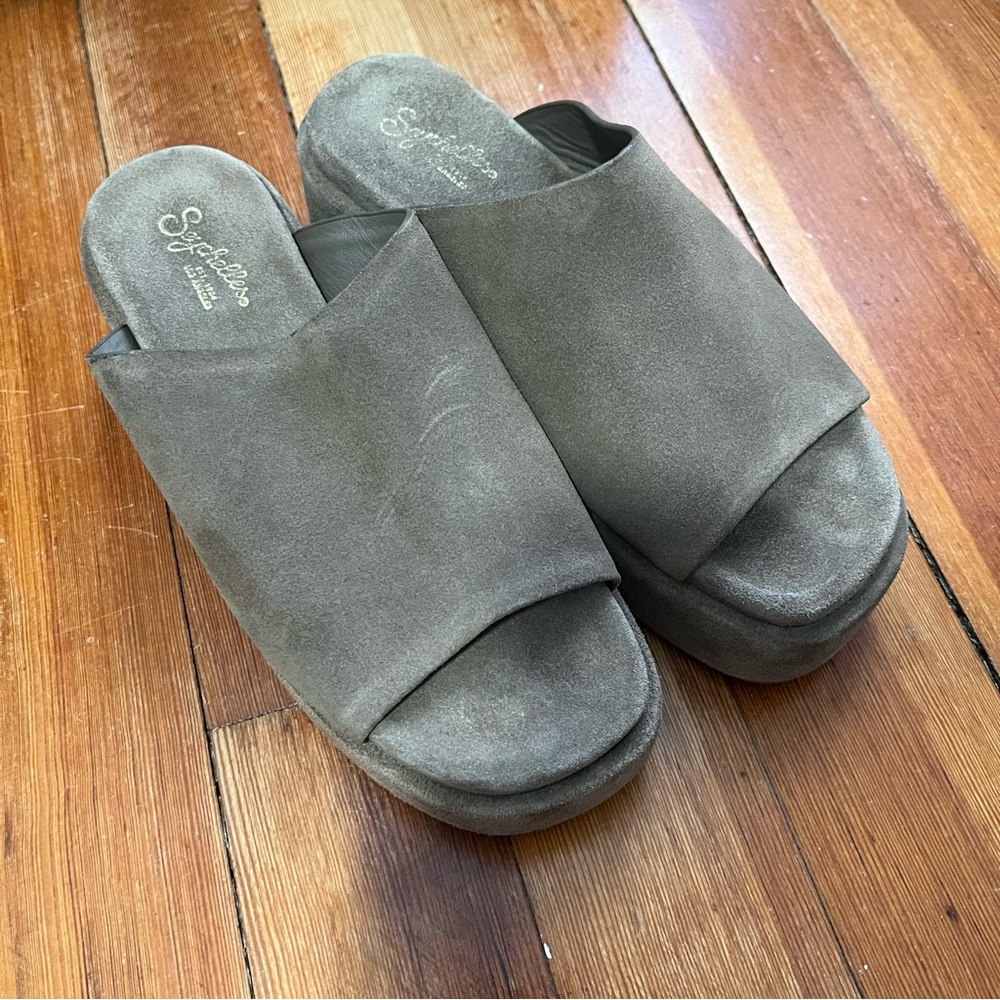 Seychelles Goodies Platform Sandal in Taupe